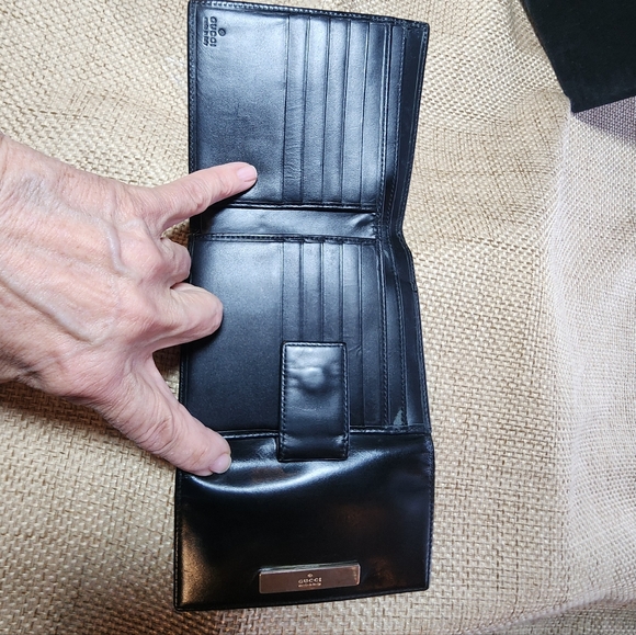Gucci Black GG Canvas and Leather French Compact Wallet - Picture 14 of 16